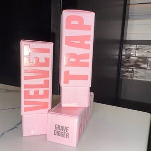 Jeffree Star Cosmetics Velour Trap Lipstick